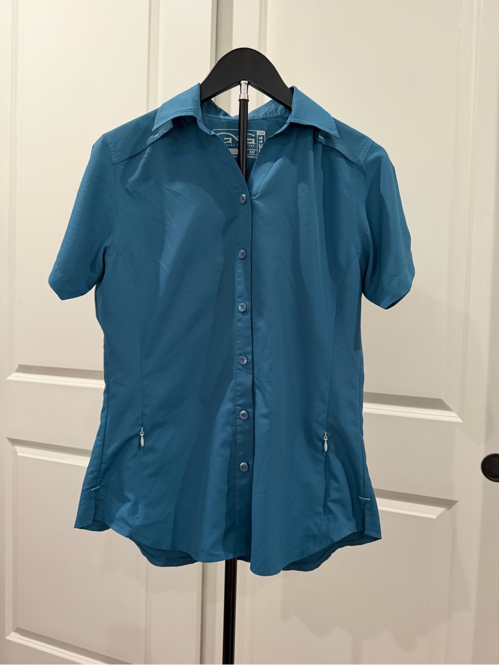 G.G Collection Women's Teal Blue Button Down Shirt.  Never Worn.